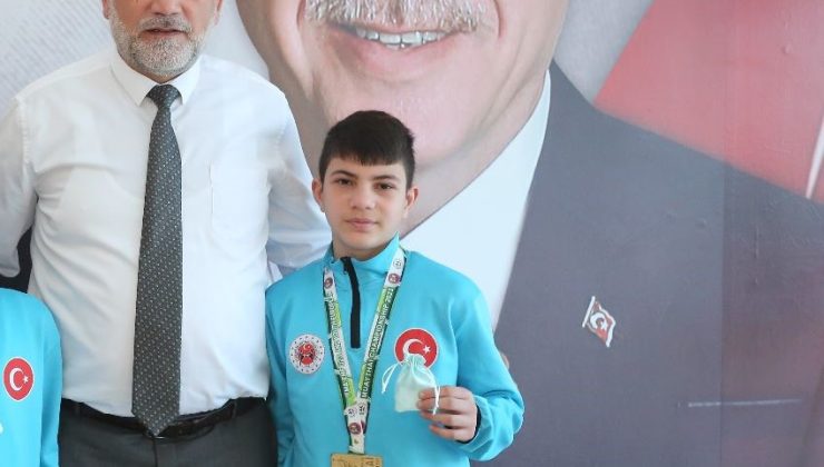 Canikli Milli Sporcu Çeyrek Finalde