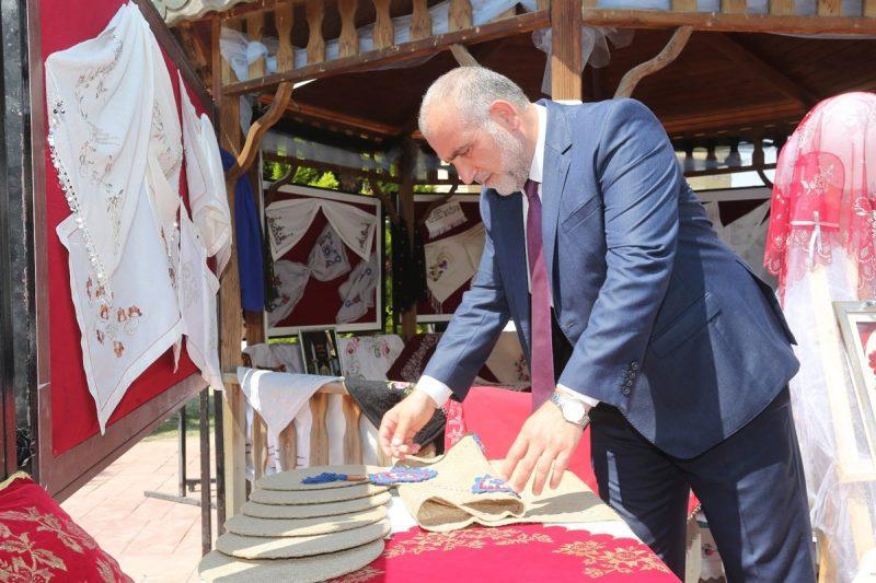 Canik Belediyesi Hanım Konakları mesleki eğitim programı ve kursiyer kadınlar.