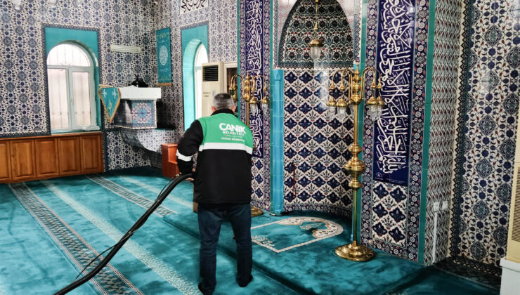 Canik Belediye Başkanı İbrahim Sandıkçı İbadethaneleri Ramazan’a Hazırladı