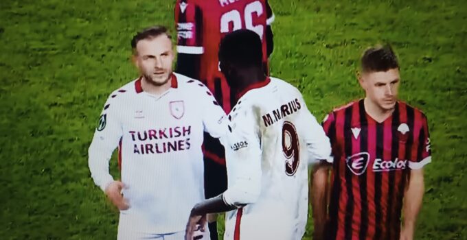 Samsunspor ikinci yarıda fırtına gibi esti: 4-0