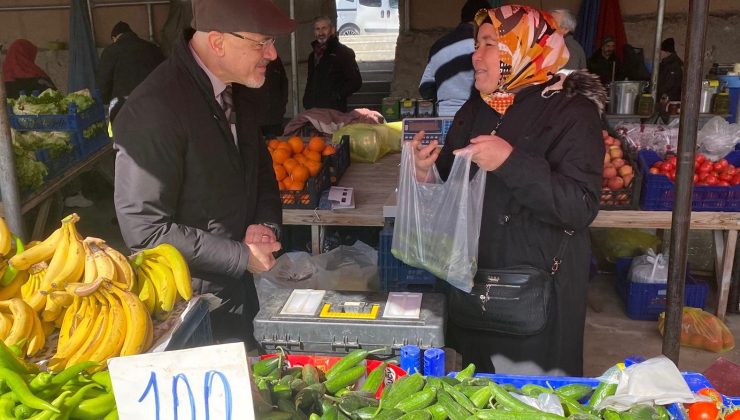 Kavak’ta Pazar Esnafının Zorlu Mesaisi Gündemde