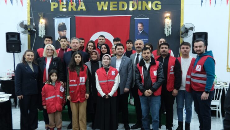Anahtar Parti Tekkeköy İftarında Yüzlerce Vatandaş Aynı Sofrada Buluştu