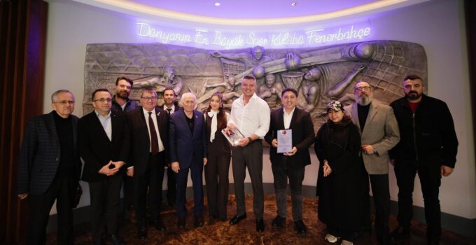 Sadettin Saran’a Türk Dünyası Hizmet Ödülü Verildi