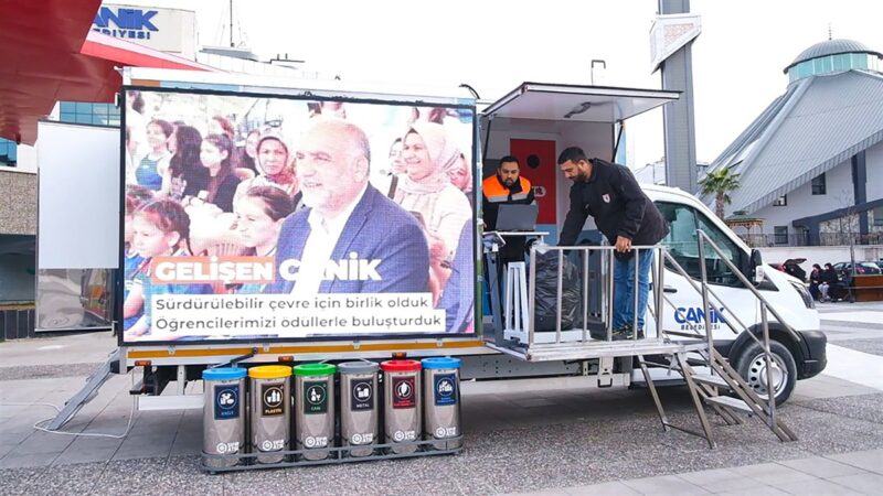 Canik Belediye Başkanı İbrahim Sandıkçı, Canik Mobil Sıfır Atık Aracı ve nakit iade sistemi hakkında detaylı bilgiler paylaştı.