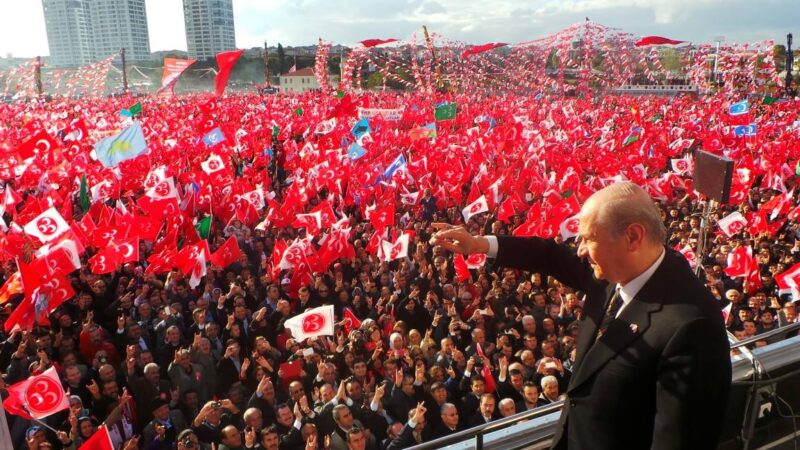 MHP İstanbul teşkilatlarının feshedilmesine dair resmi açıklama görseli.
