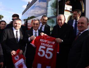‘Cumhurbaşkanımızı coşkuyla karşılayacağız’