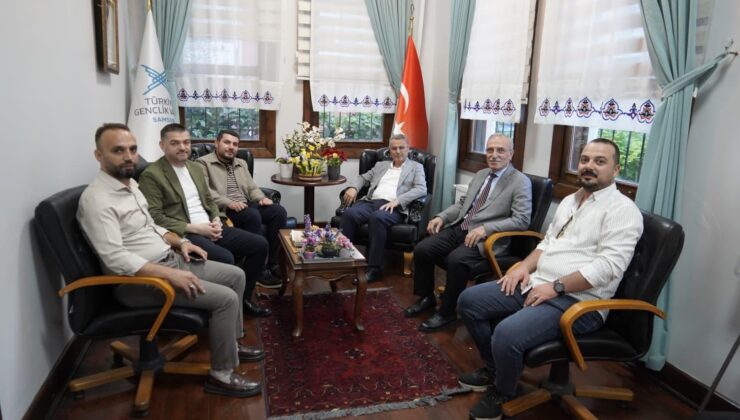İkadım Belediye Başkanı Kurnaz gençlerle buluştu