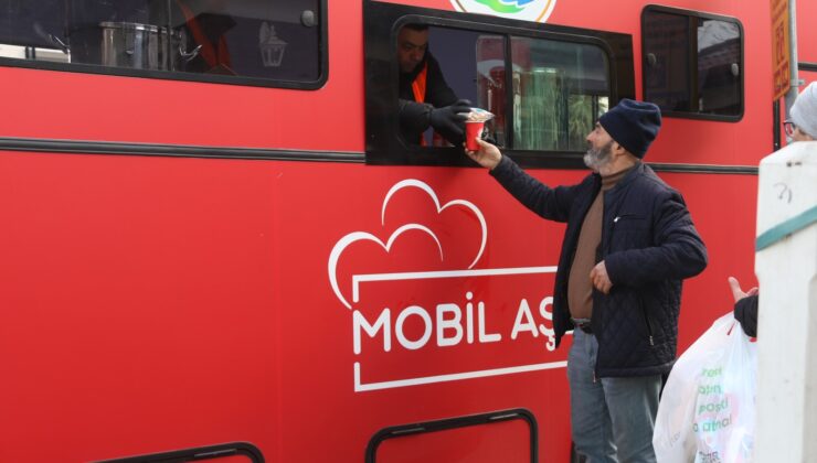 Atakum Belediyesinin sıcak çorba hizmeti sürüyor