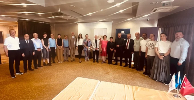 Etik Gazetecilik Ağı’ndan İzmir’de Tarihi Buluşma