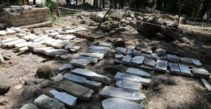 Seyyit Kutbettin Mezarlığı’ndaki Tarihi Mezar Taşları Koruma Altına Alındı