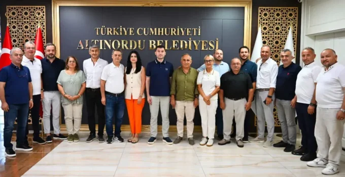 Ordu’nun Altınordu Belediye Başkanı Ulaş Tepe, CHP’den istifa etti