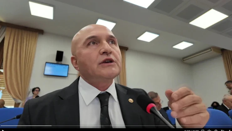 Erhan Usta’dan Emekli Maaşlarına Sert Tepki: “Bu Kadar Yolsuzluk Yaparsanız Para Kalmaz!”