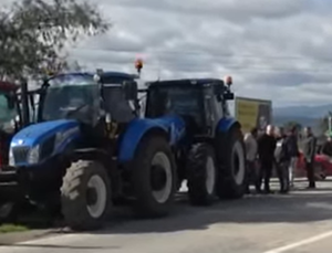 Bafra’da çeltik üreticilerinden 600 traktörlü eylem