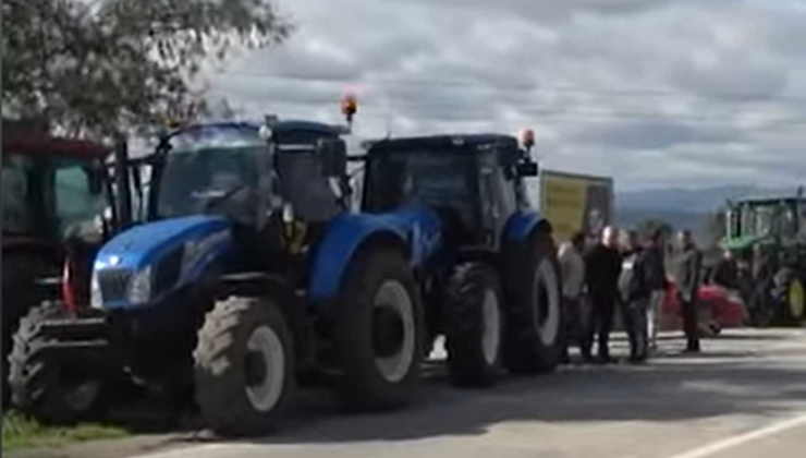 Bafra’da çeltik üreticilerinden 600 traktörlü eylem