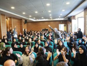 Başkan Sandıkçı: “Eğitim desteğimiz sürüyor”