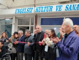 Samsun’da Engelsiz Kültür-Sanat Evinde bayrak değişimi