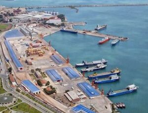 Samsun Limanı’nda 35 gemi çözüm bekliyor!
