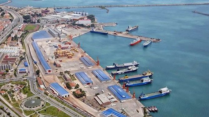 Samsun Limanı’nda 35 gemi çözüm bekliyor!