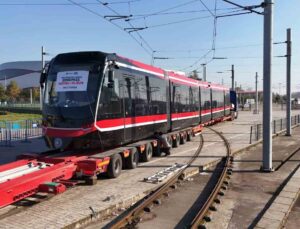 Samsun’a dördüncü yeni tramvay geldi