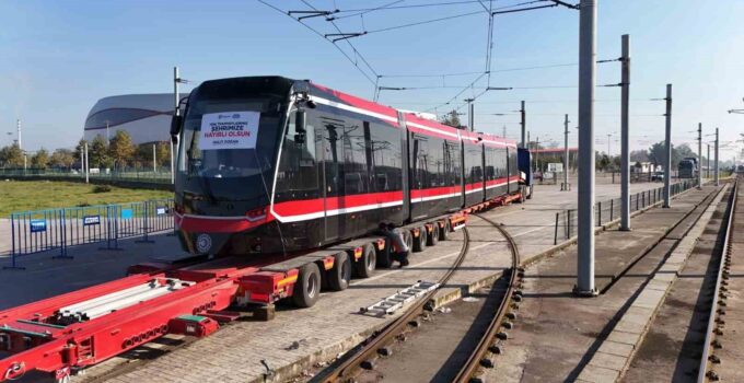 Samsun’a dördüncü yeni tramvay geldi